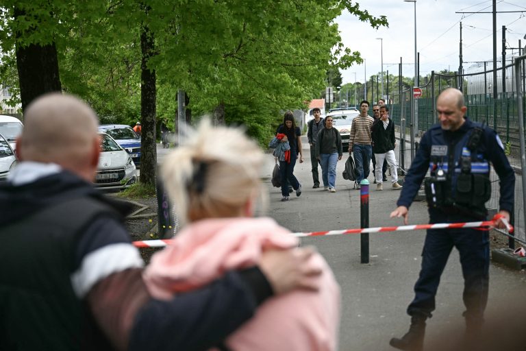 FRANCE-SCHOOL-POLICE-ASSAULT